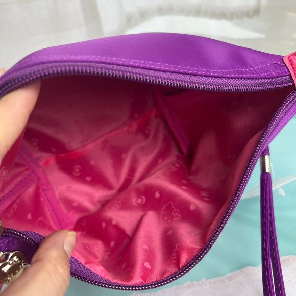 Hello Kitty MAKEUP BAG - Picture 8 of 9